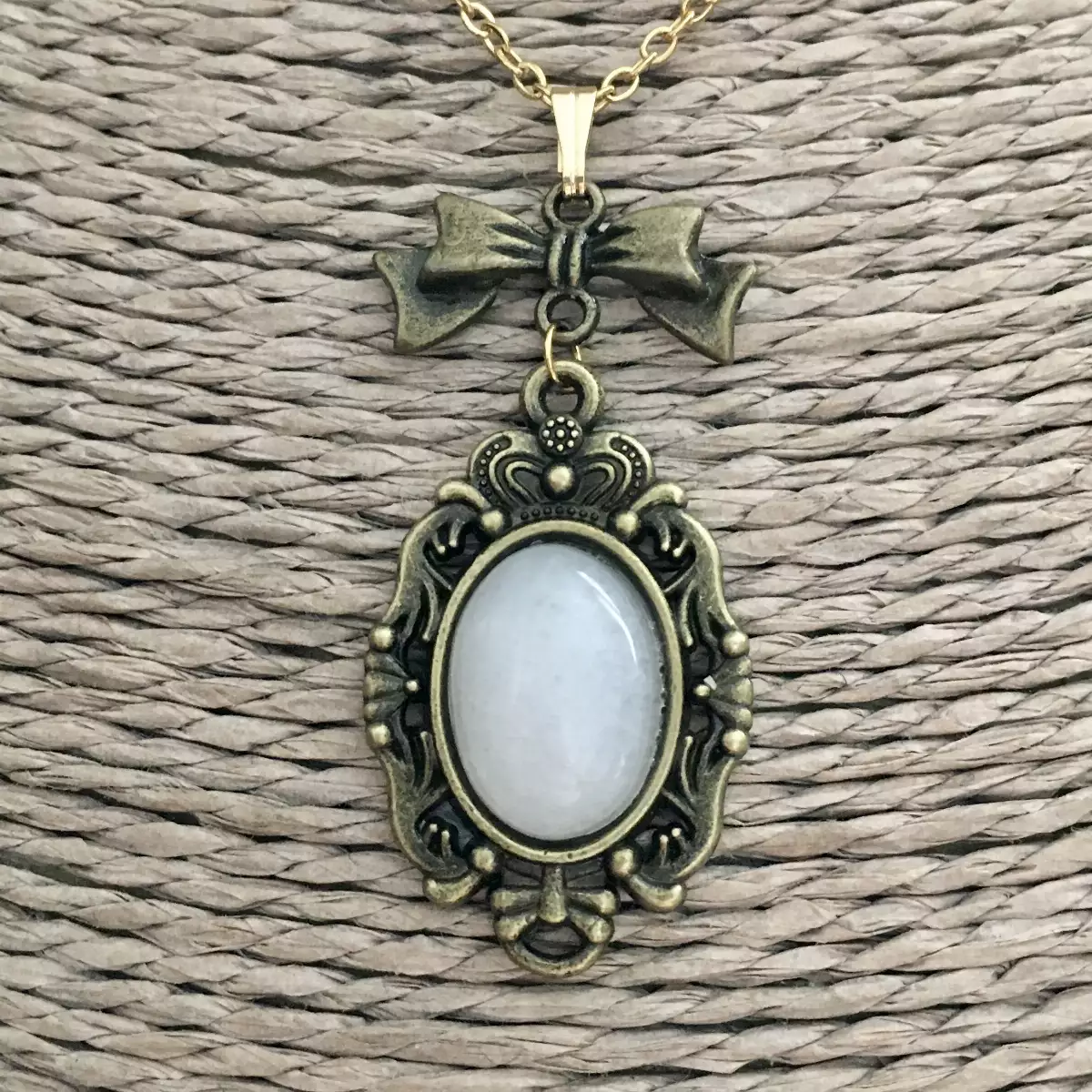 "Héloïse" pendentif d'inspiration victorienne