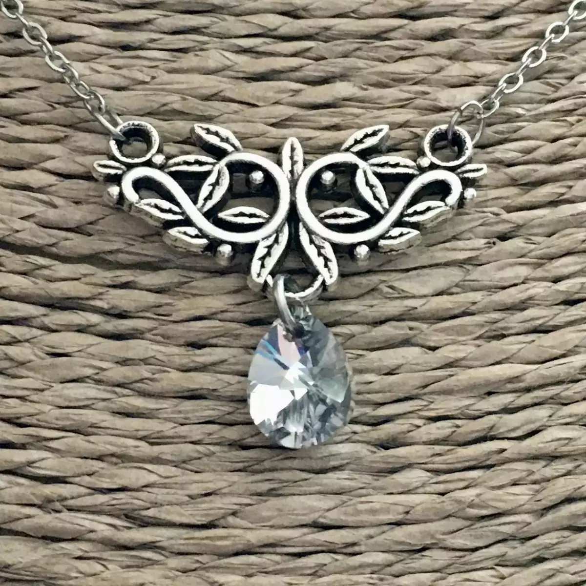 "Queeny" crystal argent light