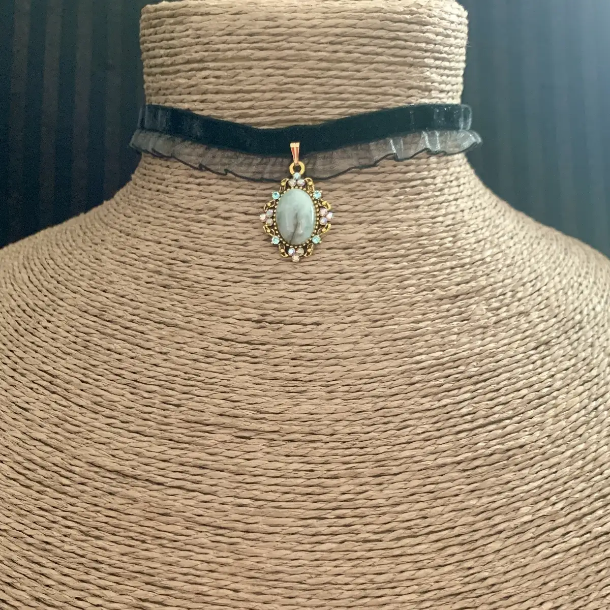"Malvina" larimar
