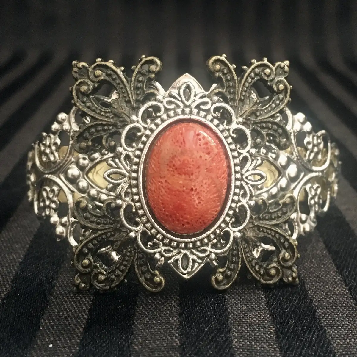 "Storina" bracelet manchette