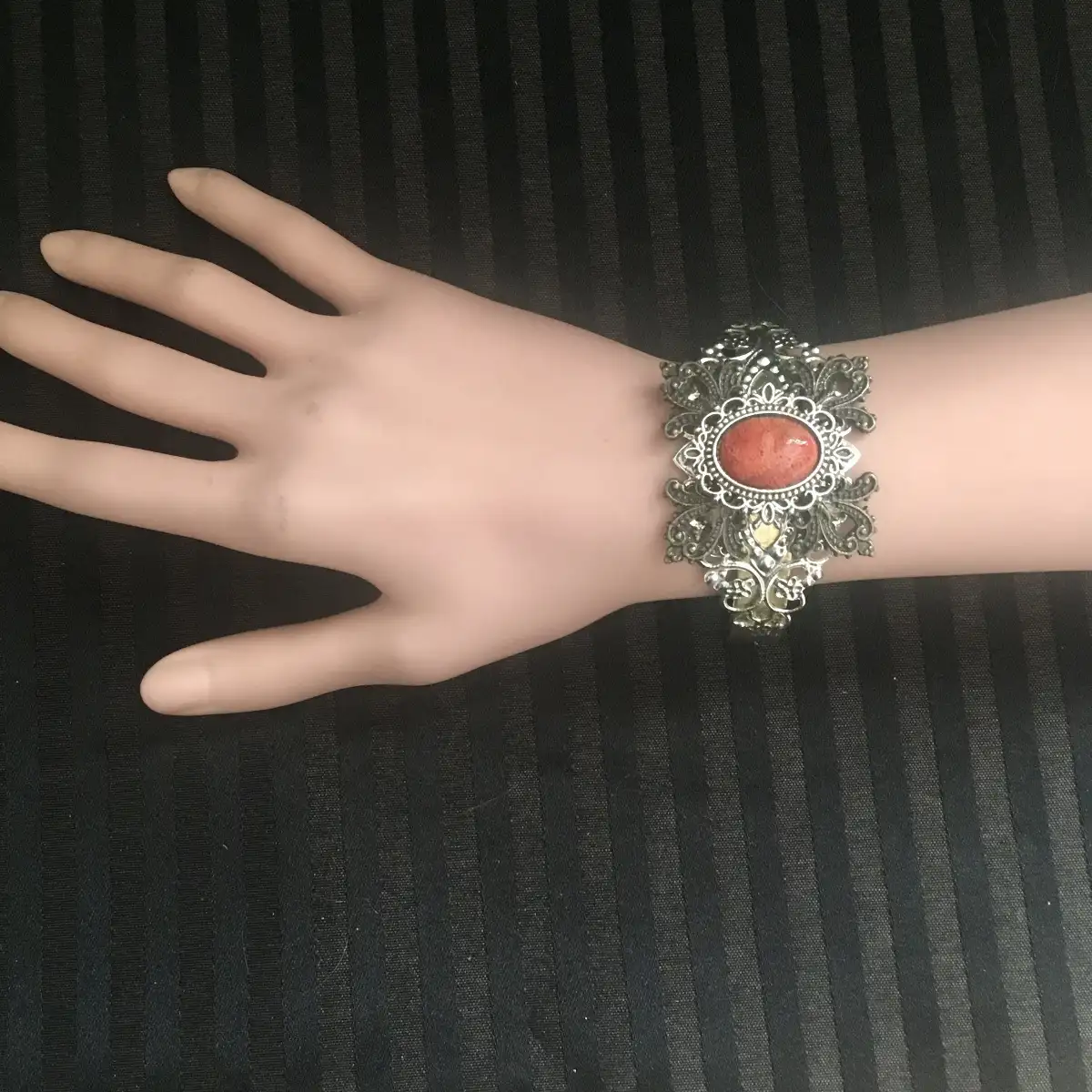 "Storina" bracelet manchette