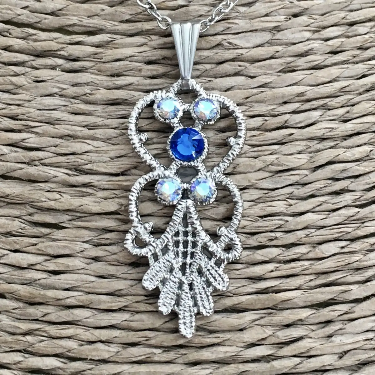 "Skyna" capri blue