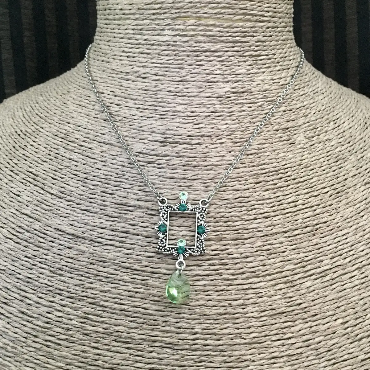 "Lolany" d'inspiration art nouveau