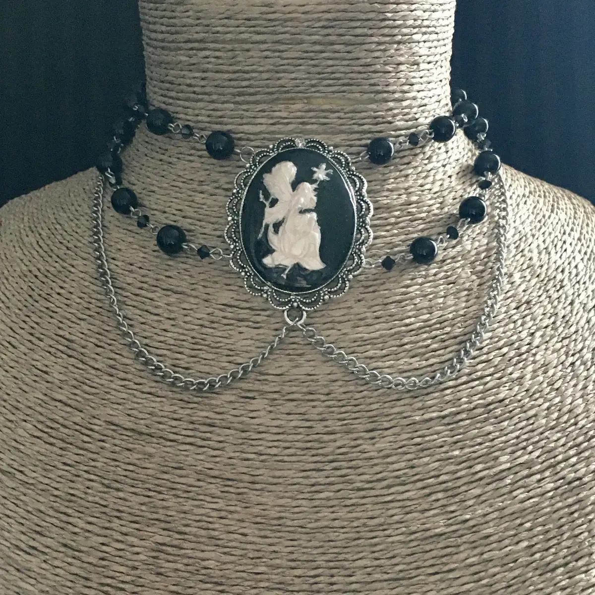 "Trick" chocker gothique