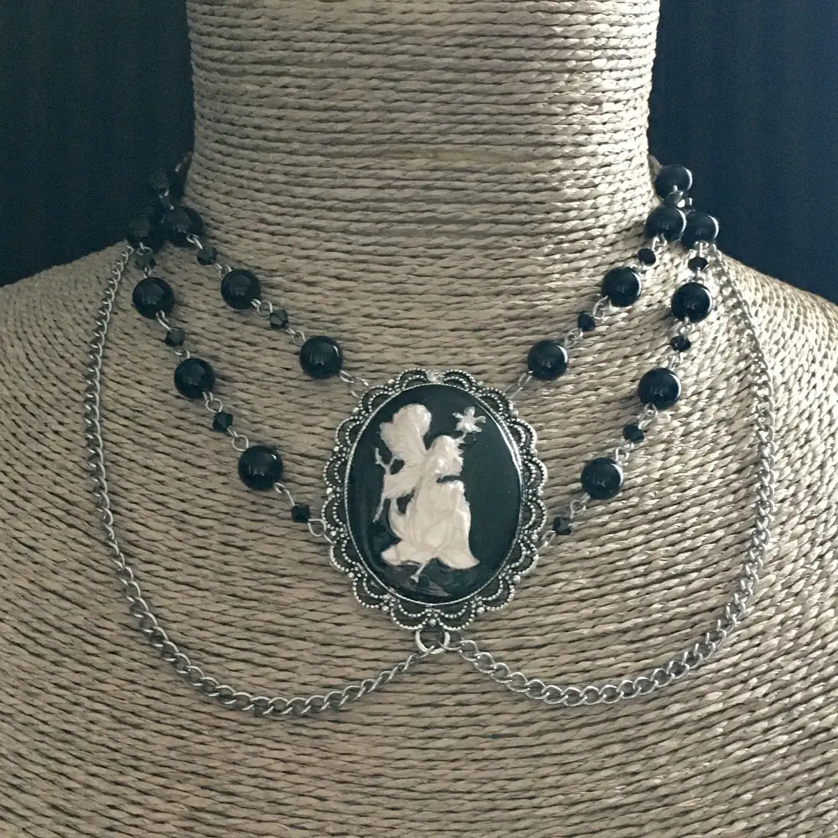 "Trick" chocker gothique
