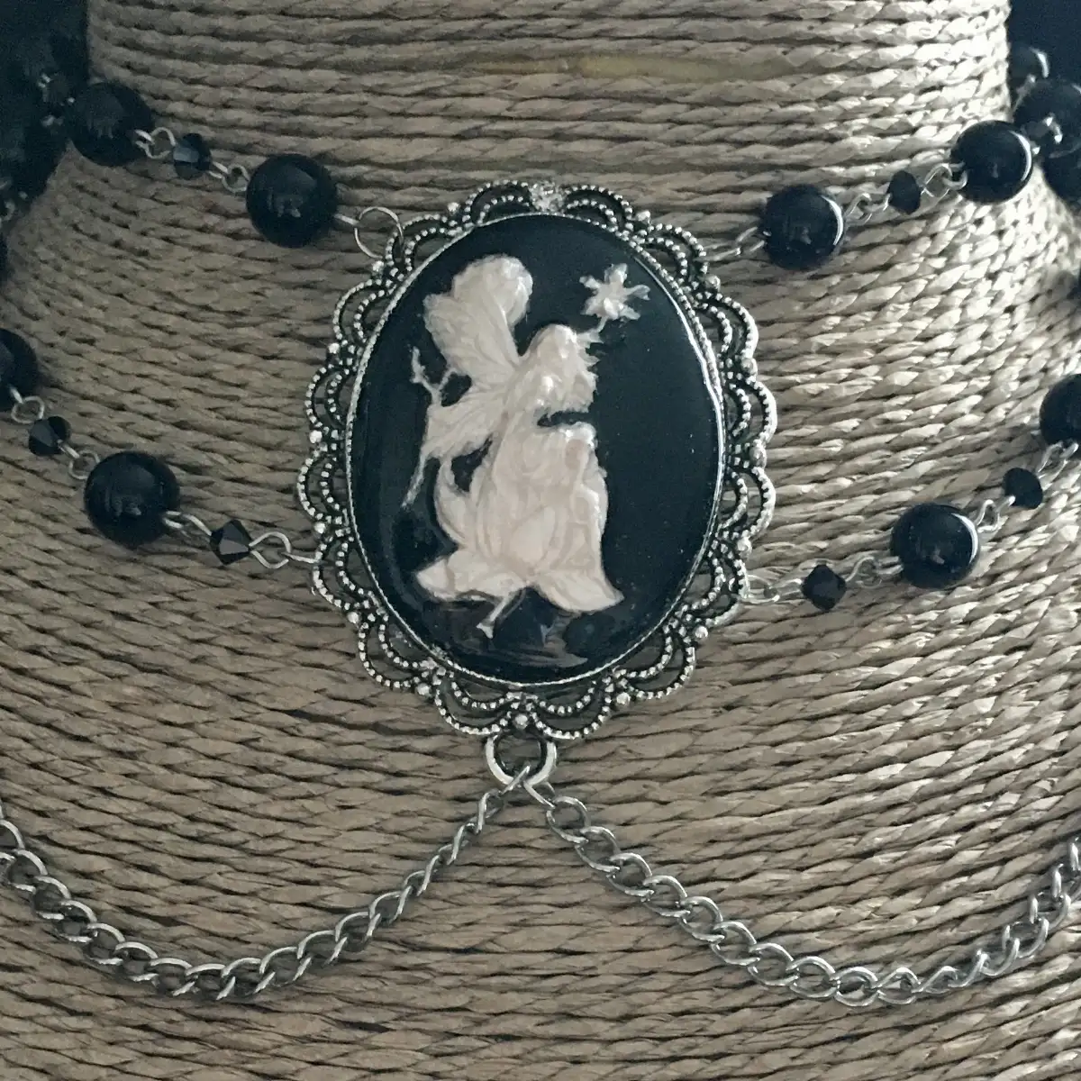 "Trick" chocker gothique
