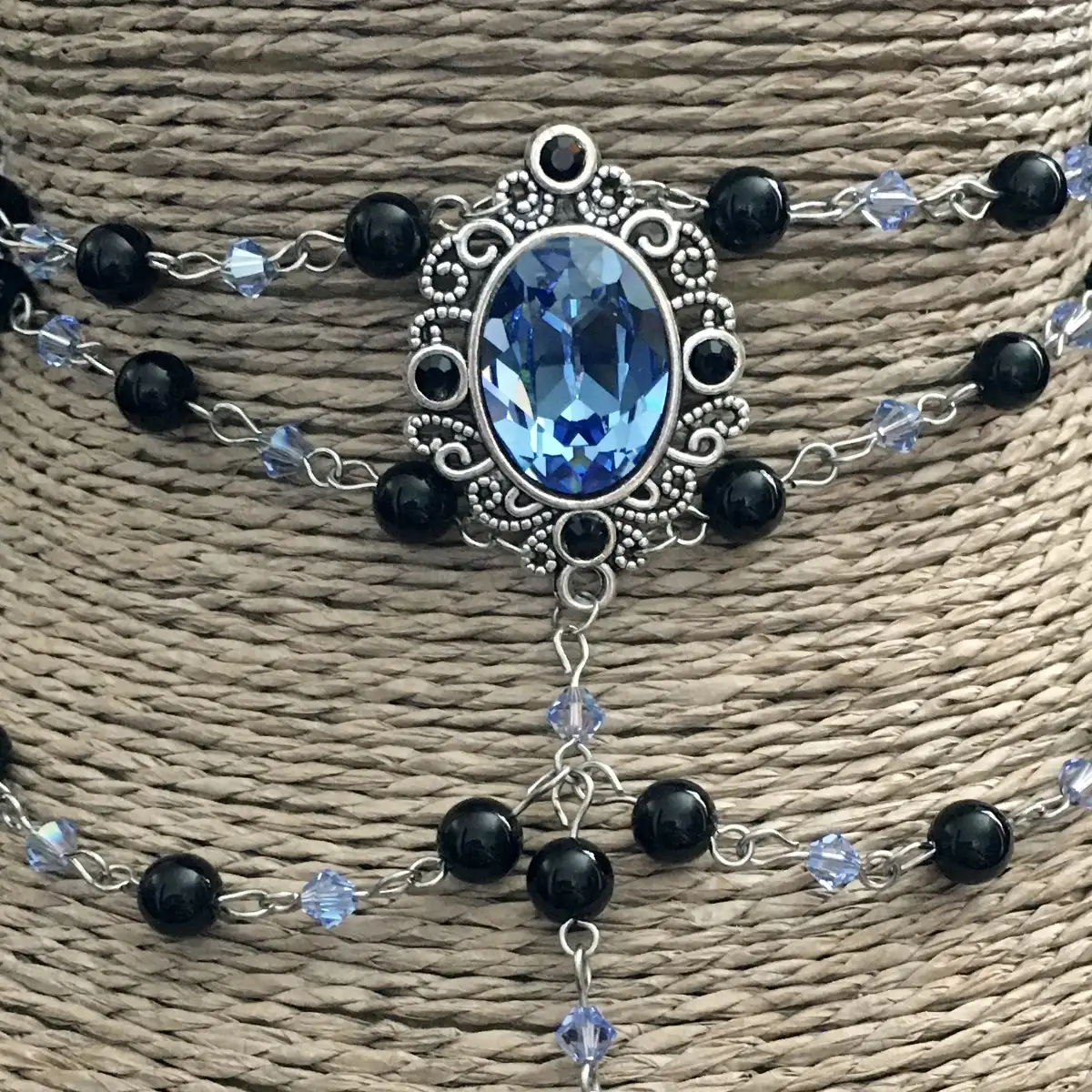 "Enola" ras de cou d'inspiration victorienne