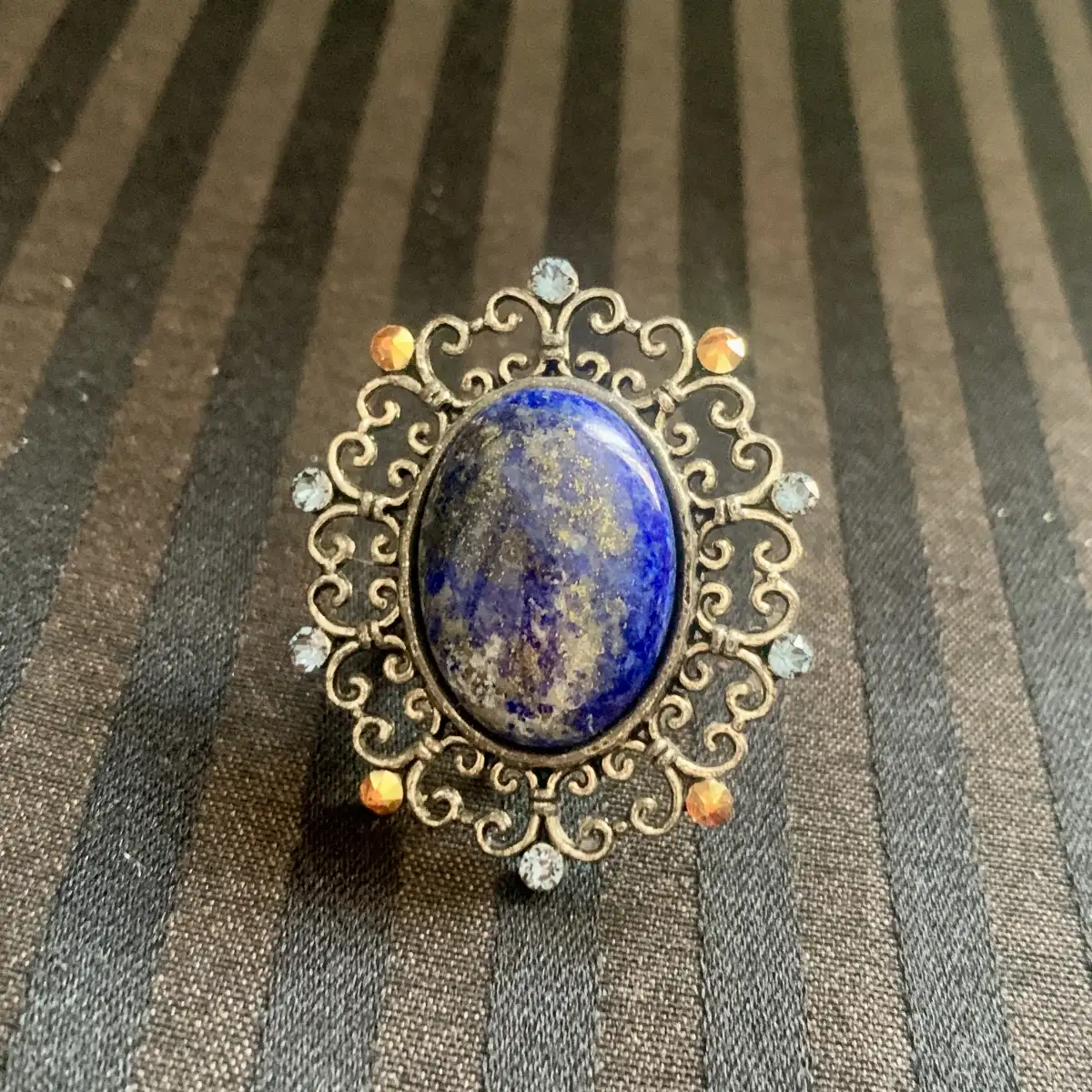 "Diva" lapis lazuli