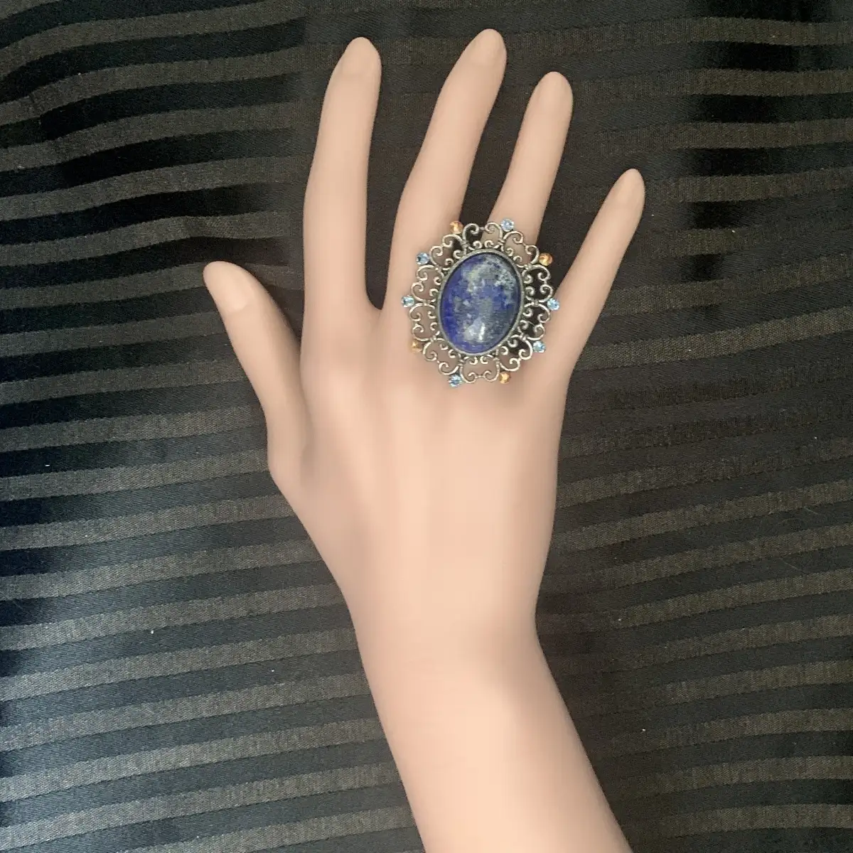 "Diva" lapis lazuli