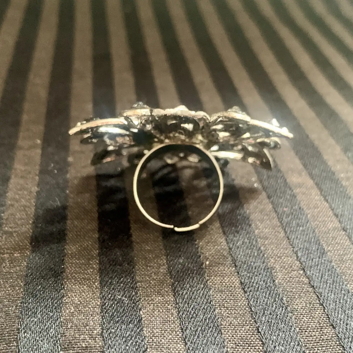 "Royal" crystal white patina