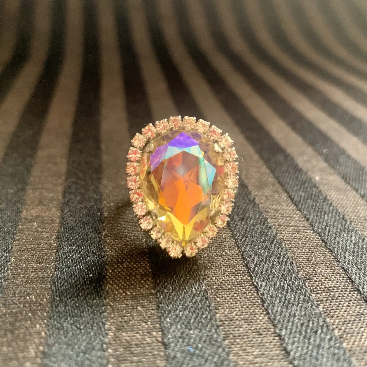 "Rhee" crystal paradise shine
