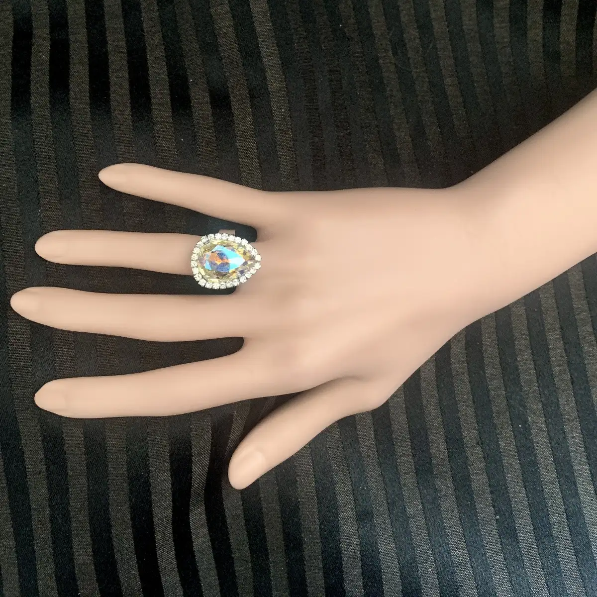 "Rhee" crystal paradise shine