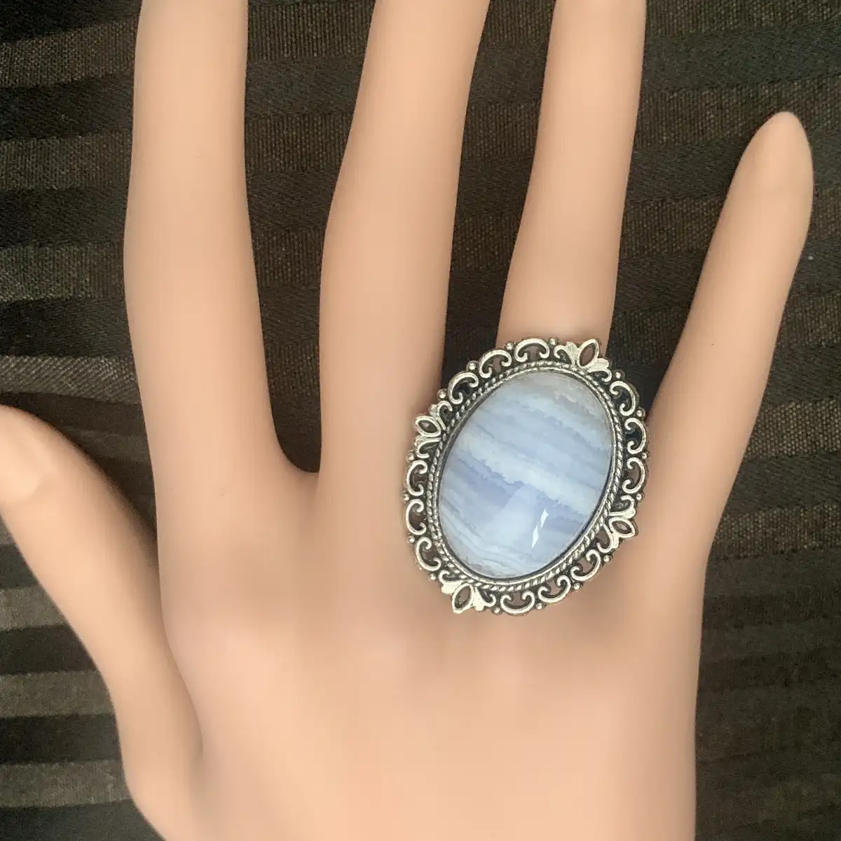 "Kerry" agate blue lace