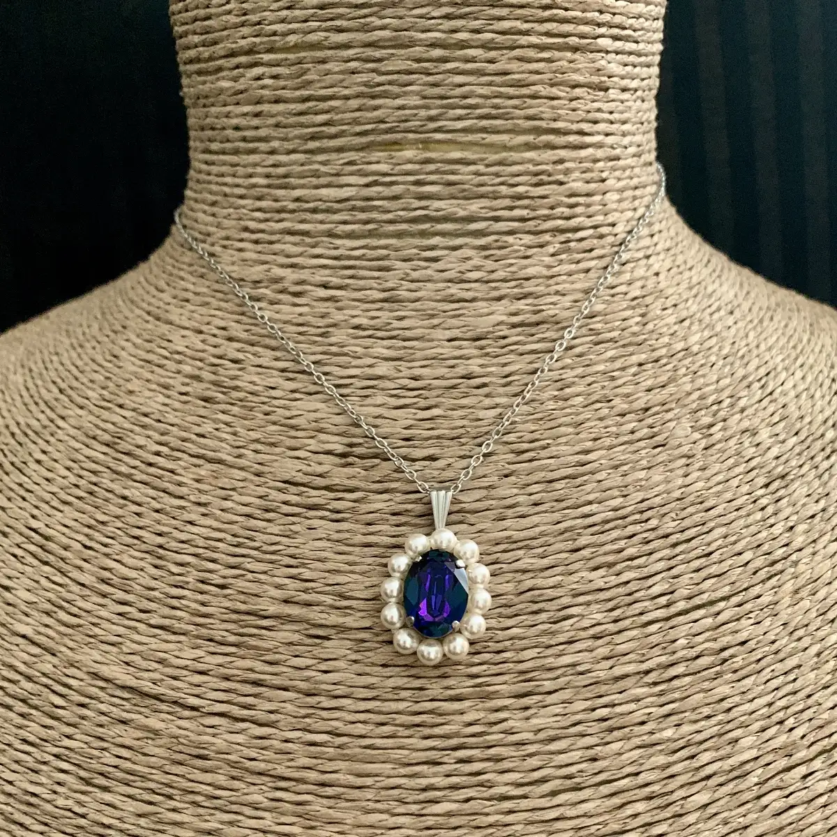 "Maïne" d'inspiration victorienne