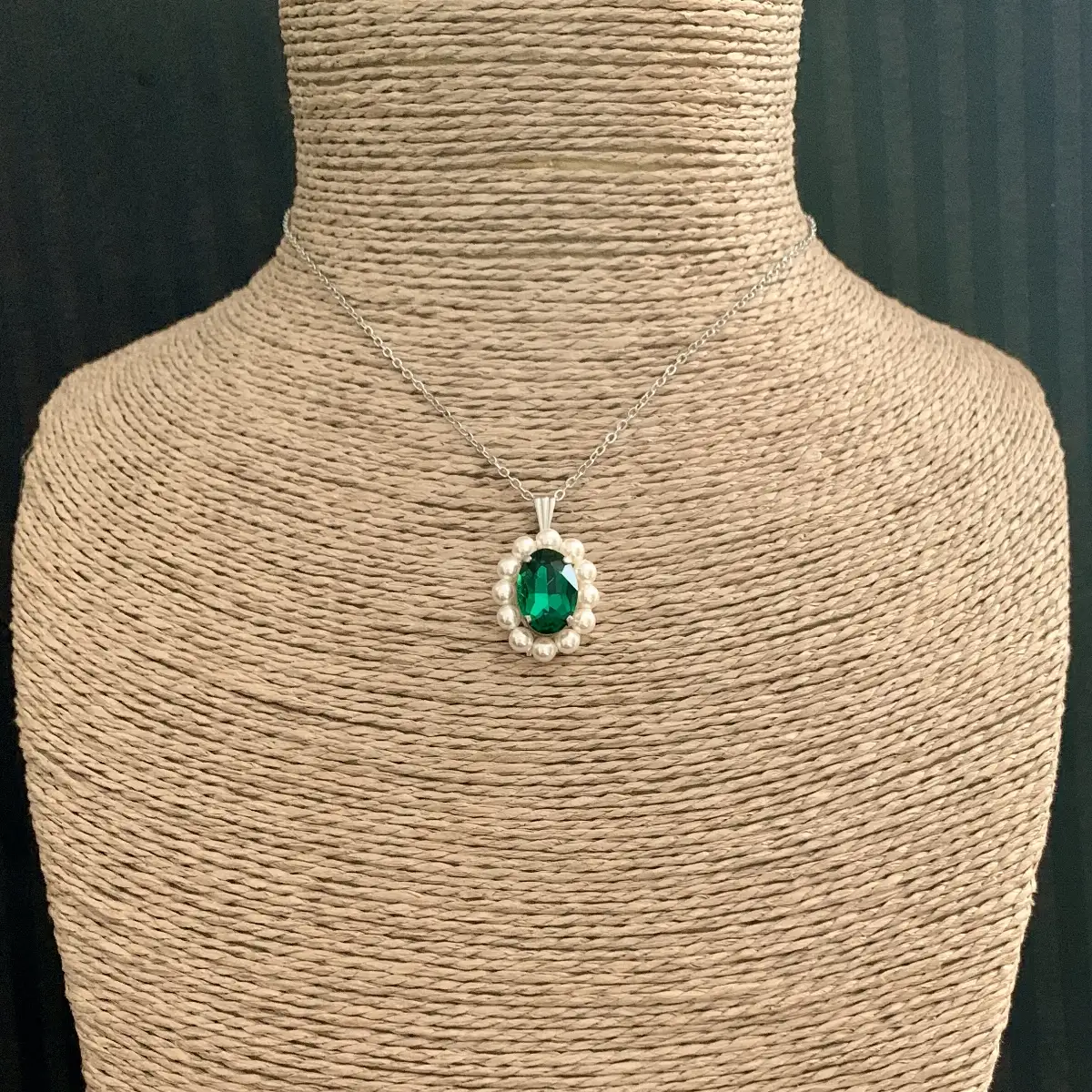 "Maïne" d'inspiration victorienne