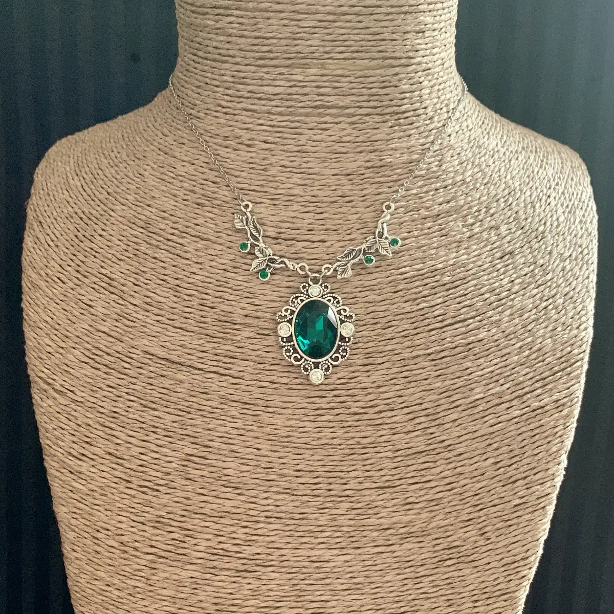 "Thélis" d'inspiration victorienne