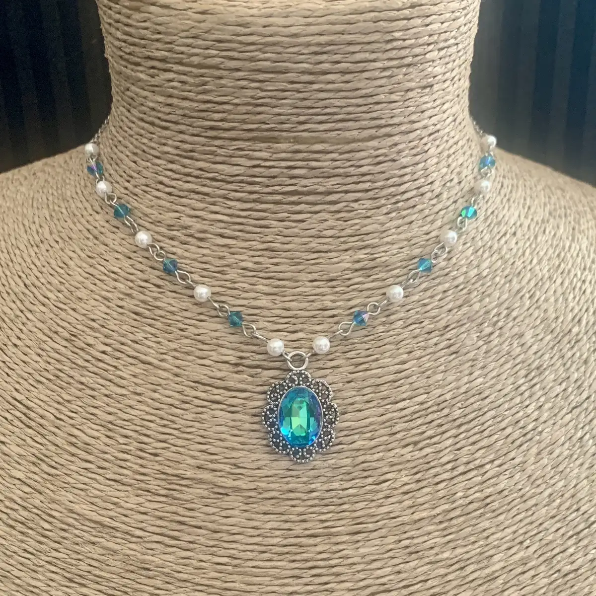 "Juniper" d'inspiration victorienne