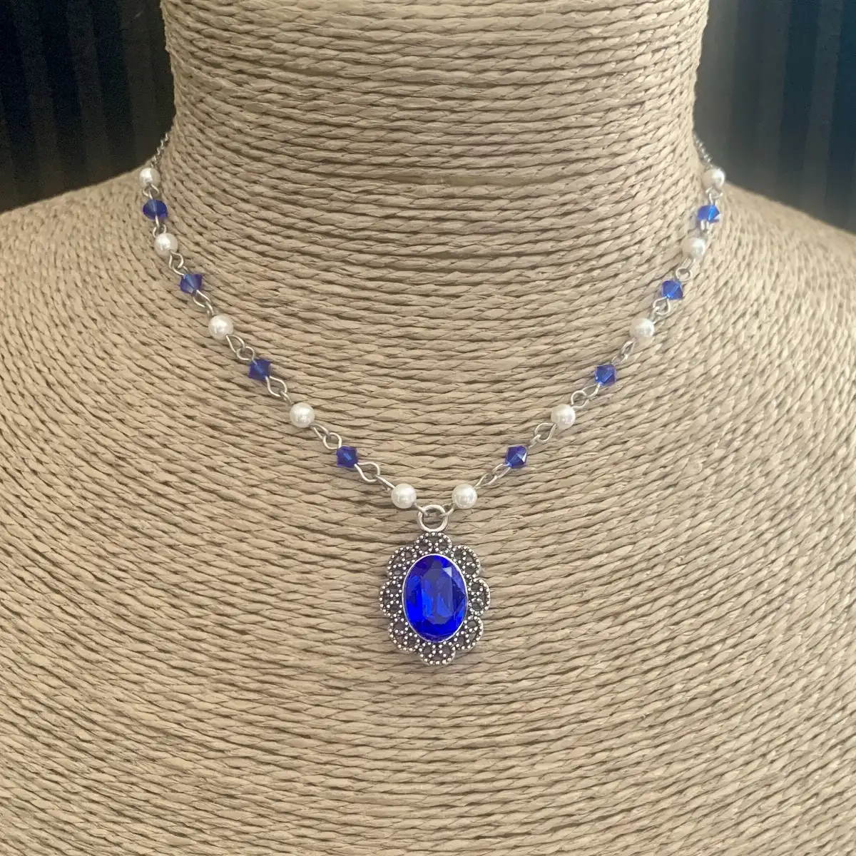 "Juniper" d'inspiration victorienne