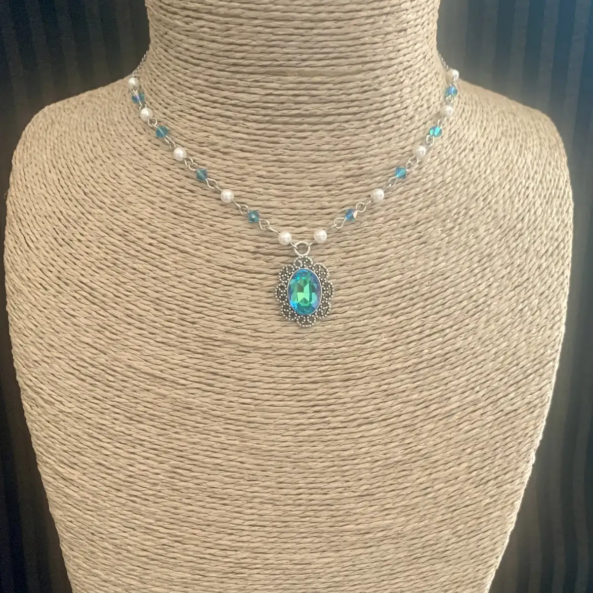 "Juniper" d'inspiration victorienne