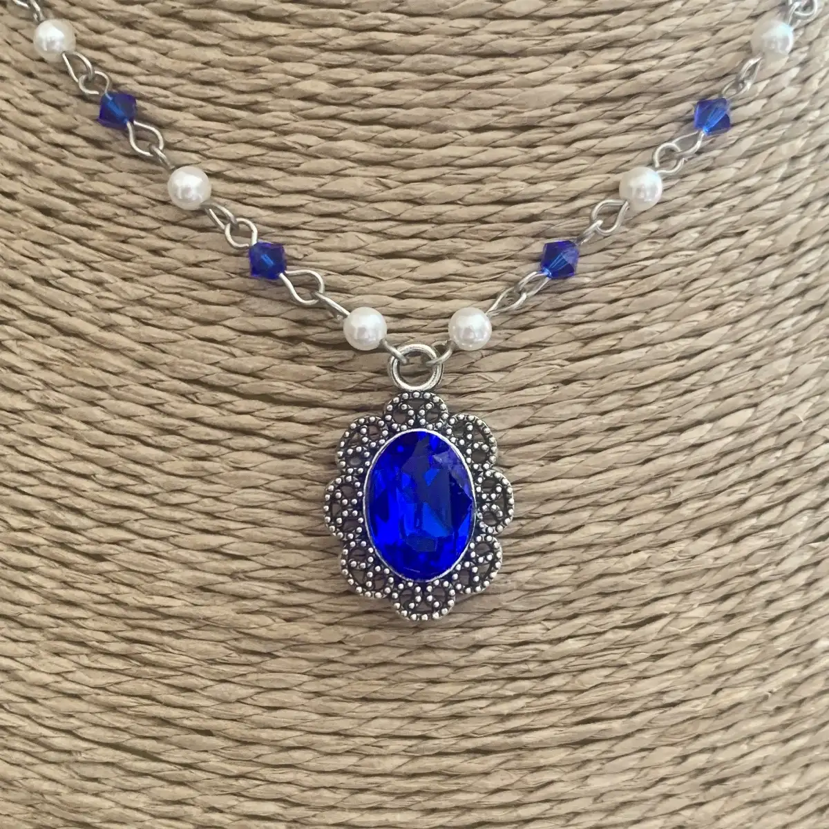 "Juniper" d'inspiration victorienne