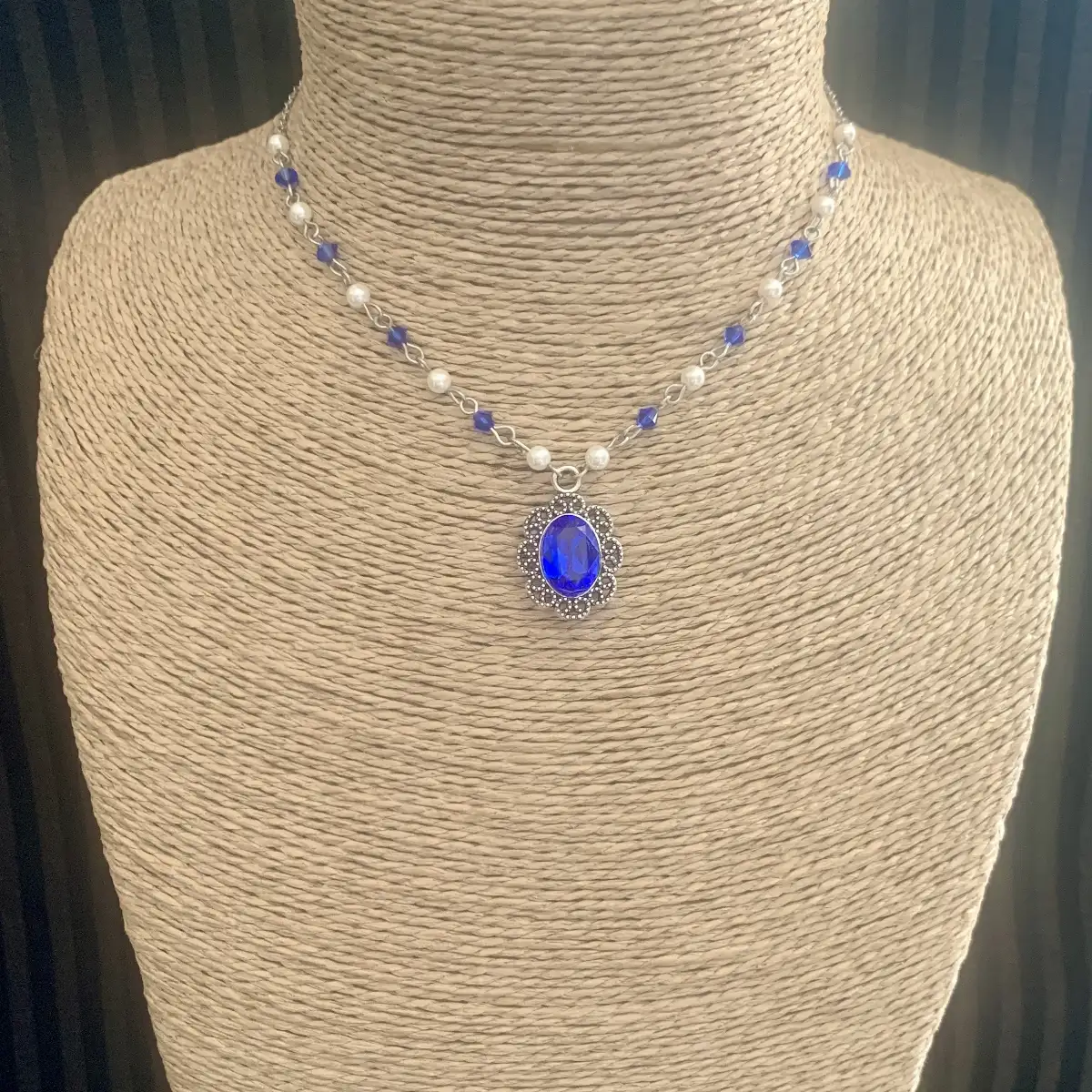 "Juniper" d'inspiration victorienne