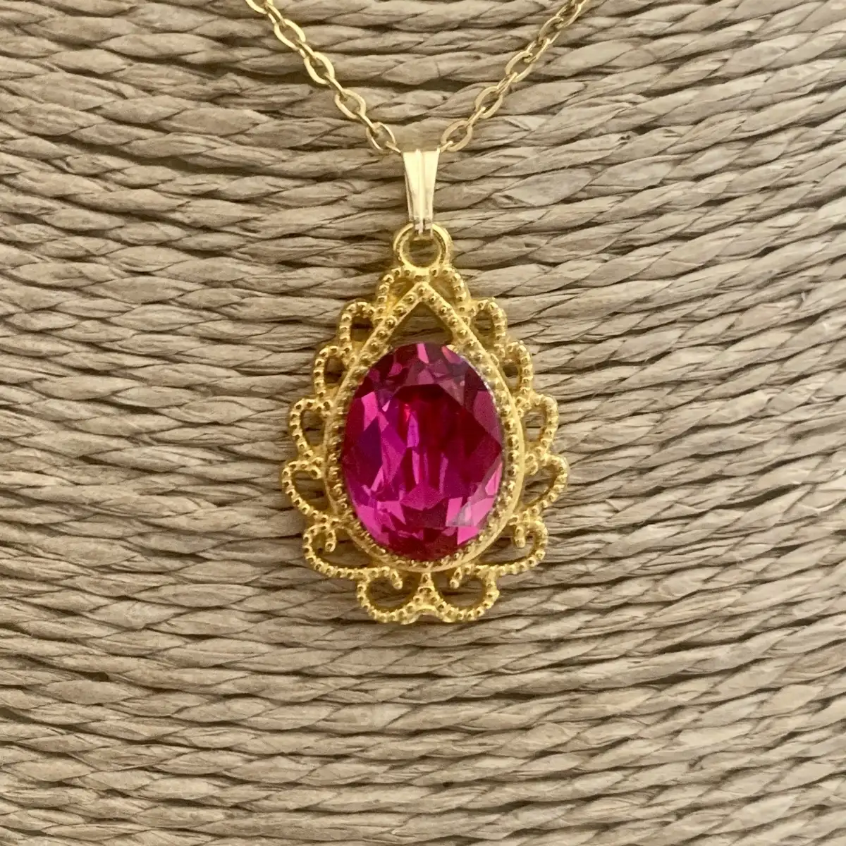 "Midona" pendentif d'inspiration victorienne