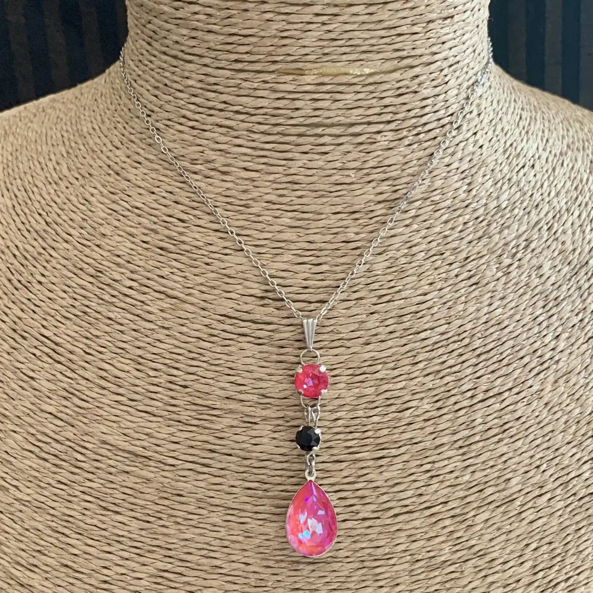 "Mariana" royal red delite/jet