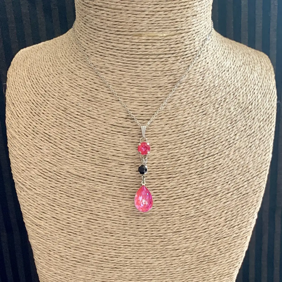 "Mariana" royal red delite/jet