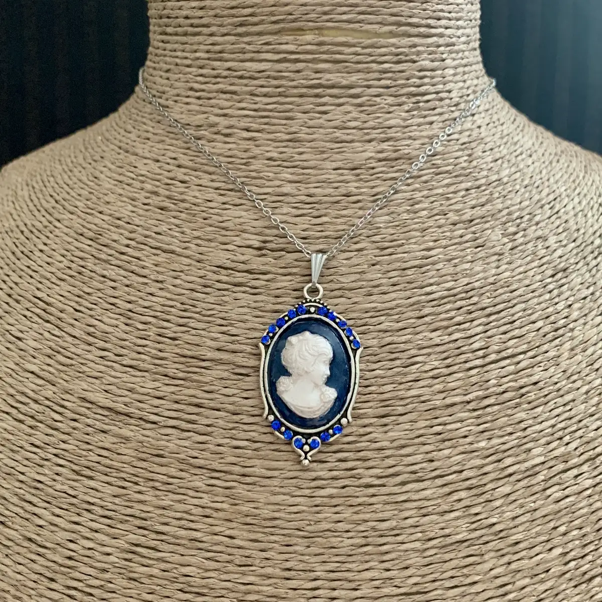 "Linda" d'inspiration victorienne