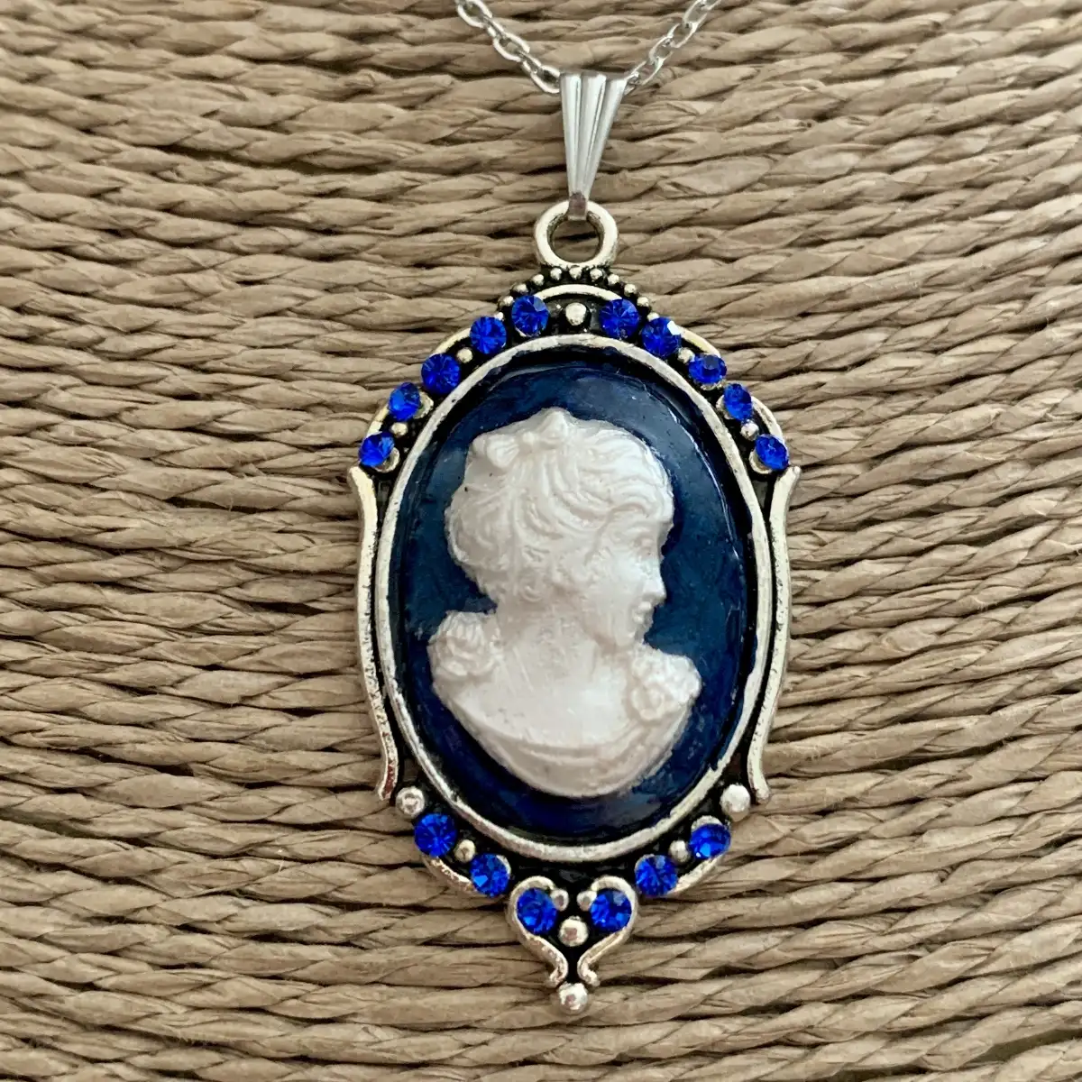 "Linda" d'inspiration victorienne