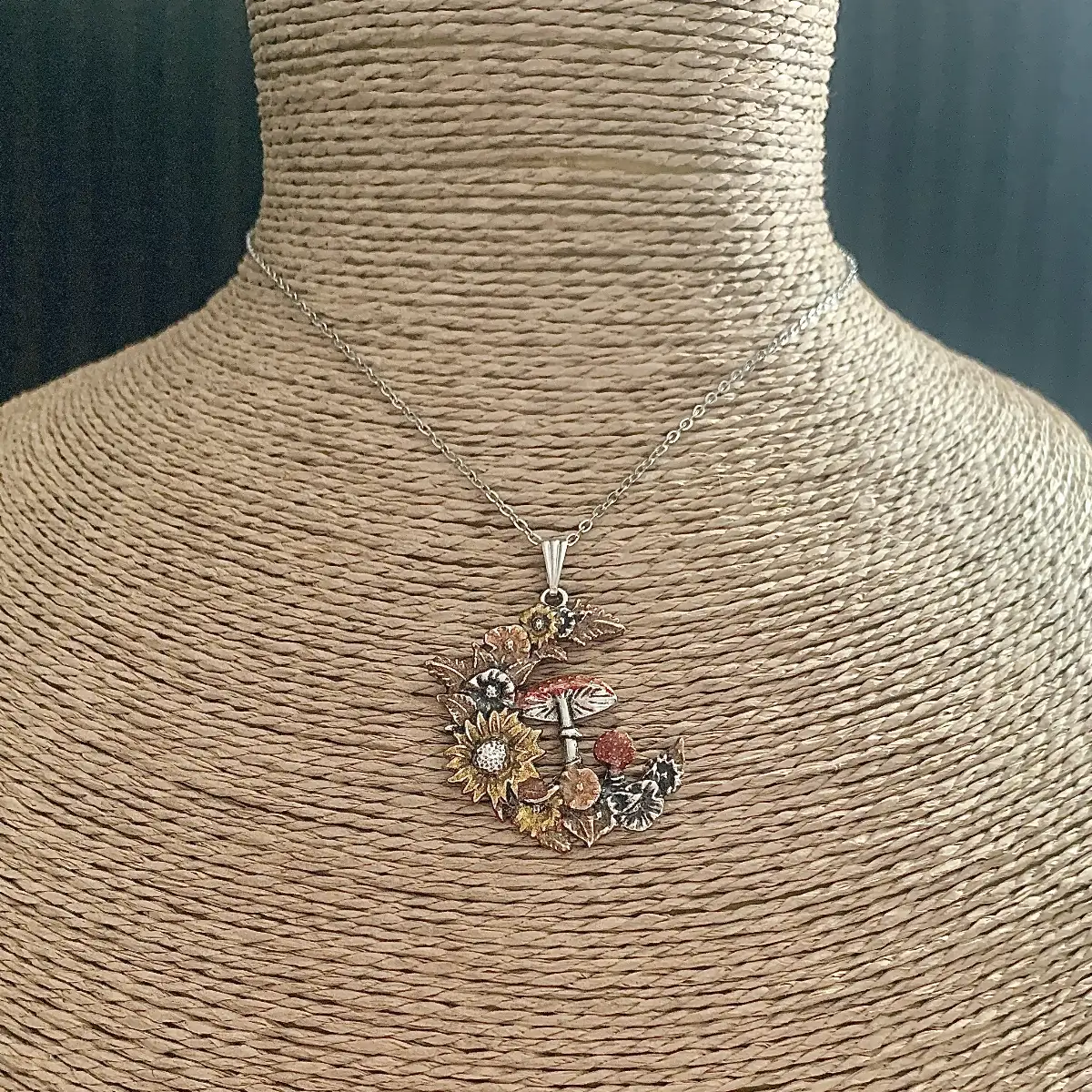 "Théia" pendentif d'inspiration baroque