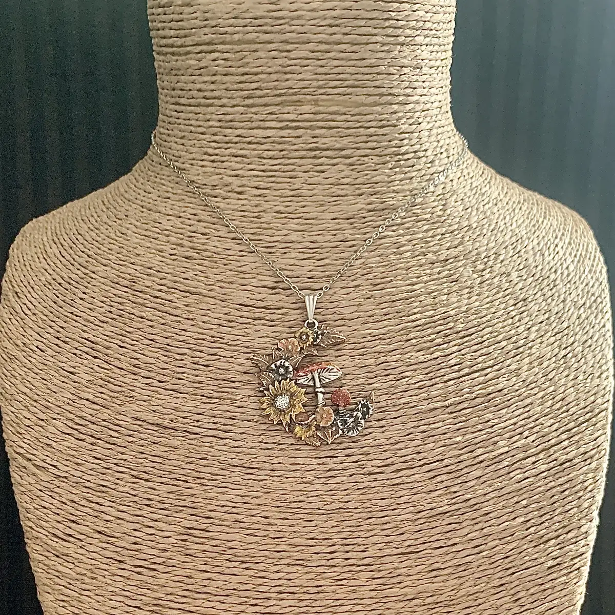 "Théia" pendentif d'inspiration baroque
