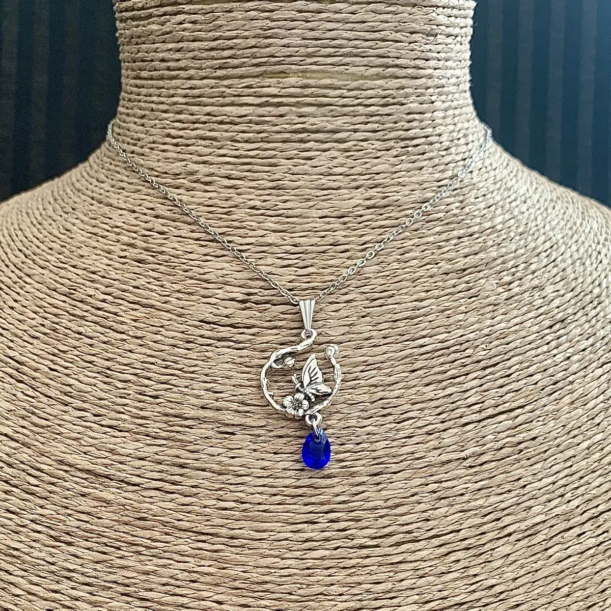 "Saory" pendentif d'inspiration Art Nouveau