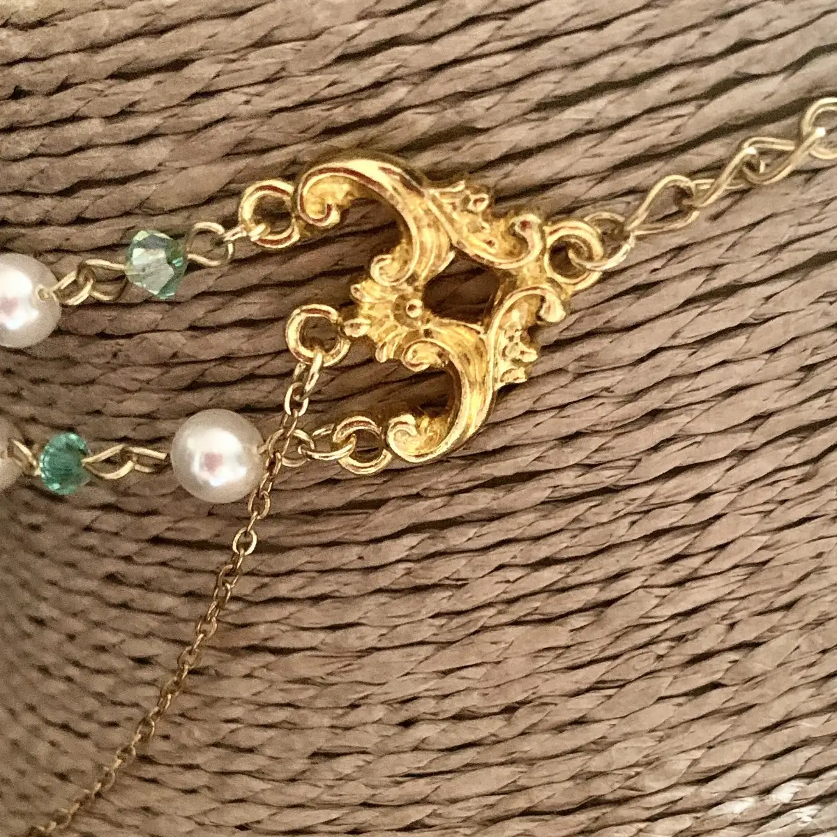 "Théthys" chocker d'inspiration victorienne